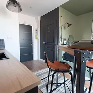 L'atelier - Lovely - Metro Valmy - Vaise , Lyon France