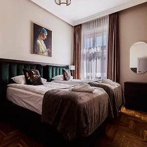 https://top-location-wonderful-apartment-100scm.krakowhotelspoland.com