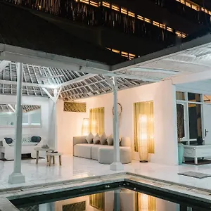https://villa-new-formentera-double-six-beach.hotelsseminyak.net