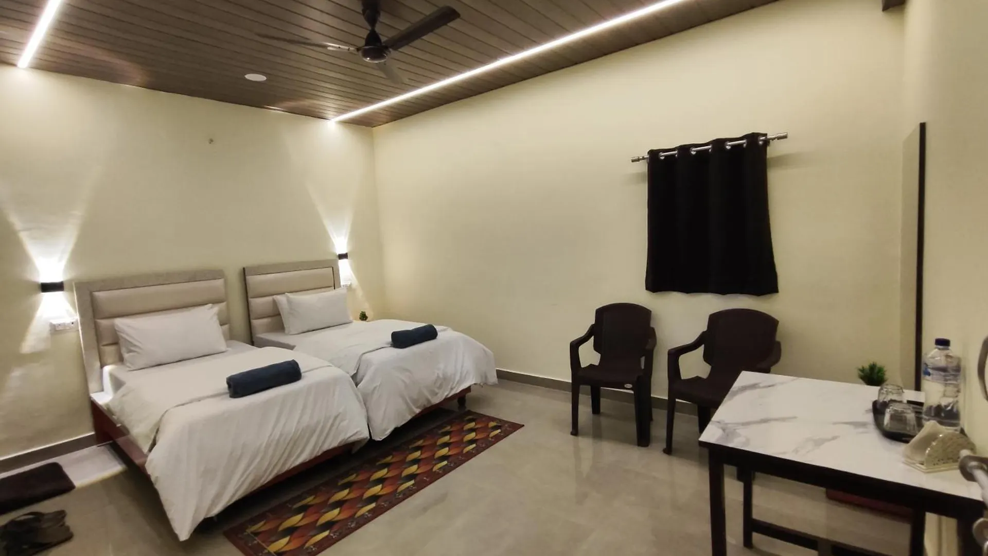 Sunrise Homestay Agra-Rooftop View Taj Mahal 0*, Agra (Uttar Pradesh)